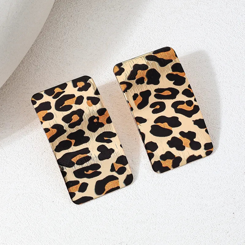 Fierce Elegance Leopard Stud Earrings for Bold Fashion Statement