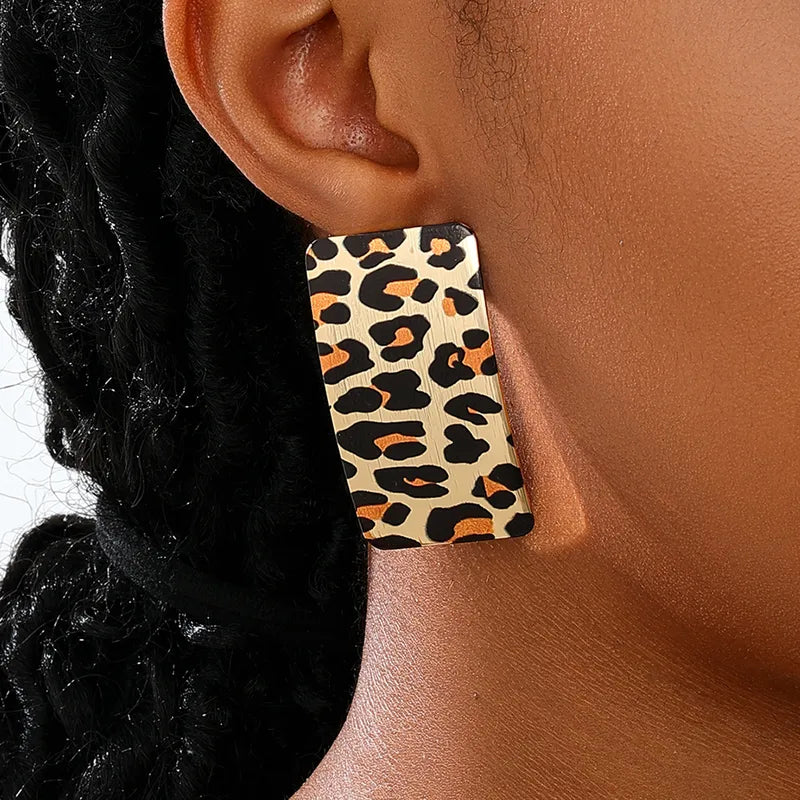 Fierce Elegance Leopard Stud Earrings for Bold Fashion Statement